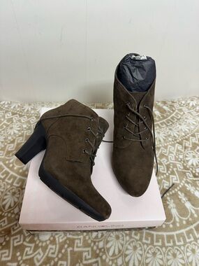 Bandolino Olive Brown Suede Lace-Up Heeled Ankle Boots